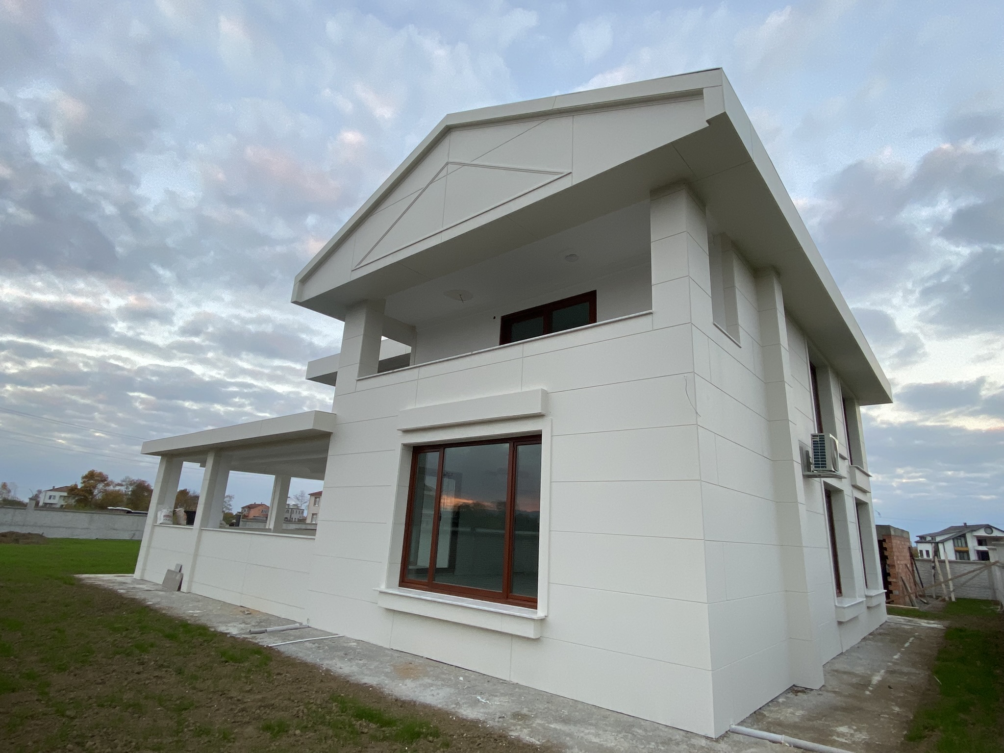 Engiz Villa